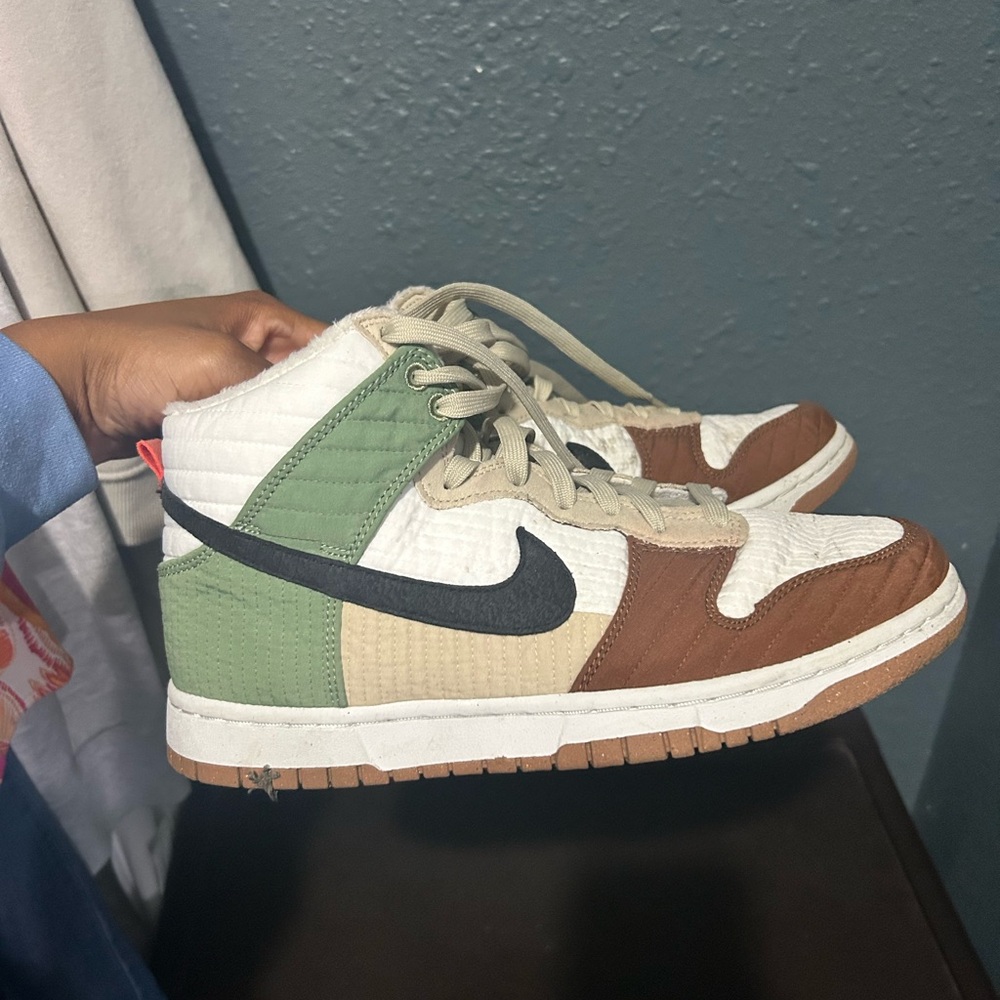 Women’s dunks 8.5